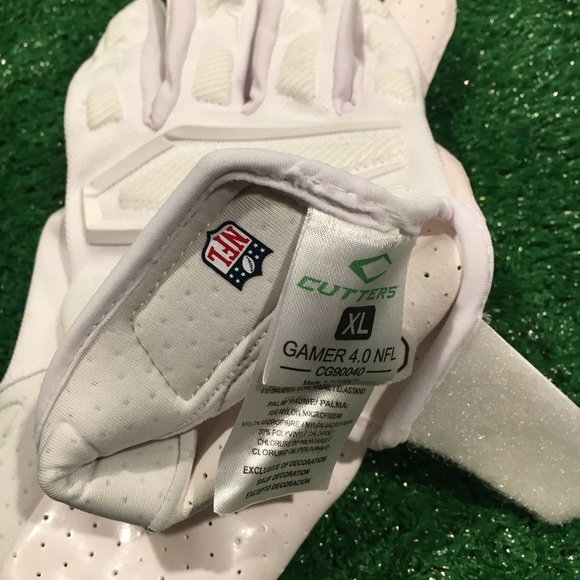 LAST PAIR!! NEW NFL CUTTERS GAMER 4.0 PADDED WR FOOTBALL GLOVES XL - Picture 4 of 6